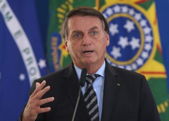 Bolsonaro propõe compensar estados para reduzir ICMS e tentar conter alta do combustível