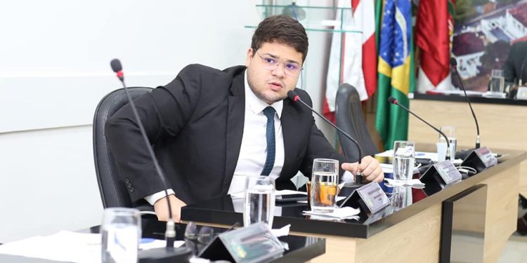 Vereador nega possibilidade de grupo oposicionista estar aliado a prefeita