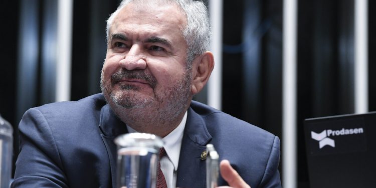 Ângelo Coronel deve deixar base de Rui e declarar apoio a ACM Neto, diz site