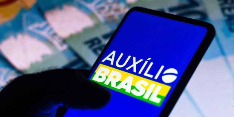 Governo paga Auxílio Brasil a beneficiários com NIS final 9