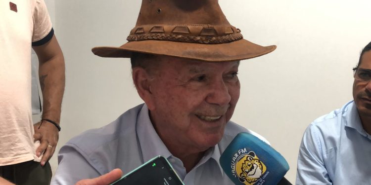 Em Jaguaquara, João Leão diz que lutará por aeroporto e pavimentação da BA-545