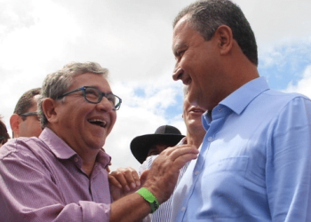 Rui anuncia saída de Caetano da Serin; secretário coordenará campanha de Jerônimo