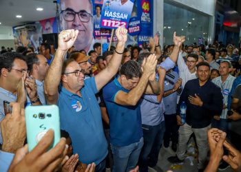 Ao lado de Zé Cocá, Hassan inaugura comitê de campanha e mobiliza lideranças políticas regionais