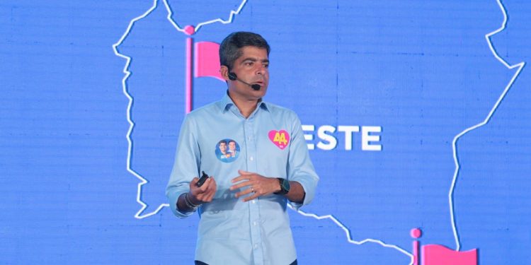 ACM Neto apresenta plano de governo e promete ‘mudar radicalmente’ gestão nas áreas essenciais