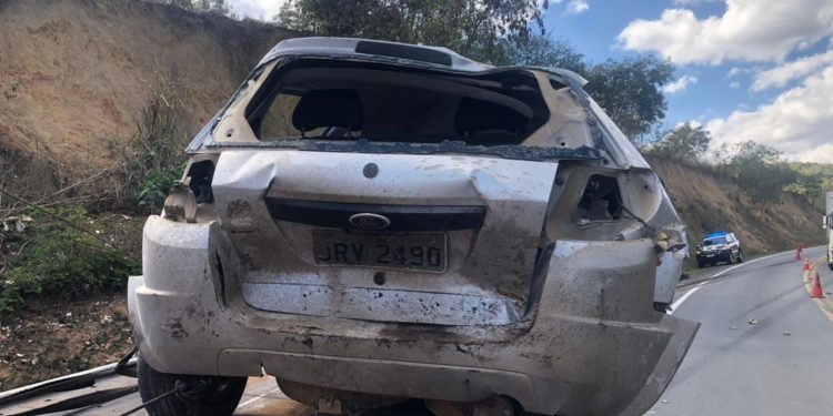 Serra do Muntum: Carreta perde freios e bate em traseira de veículo