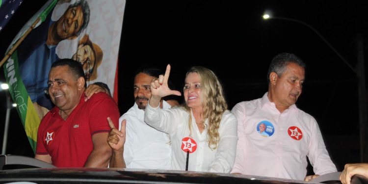 Sem a presença de Jeronimo, Rui lidera carreata no Vale do Jiquiriçá e realiza comício em Jaguaquara