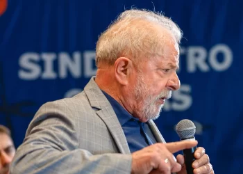 Pesquisa CNT/MDA: Lula tem maioria dos votos válidos em novo levantamento