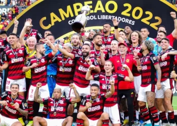 Flamengo vence Athlético-PR e se torna tricampeão da Libertadores