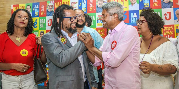 Candidato derrotado no 1º turno, Kleber Rosa anuncia apoio a Jerônimo