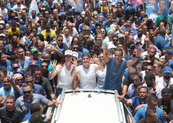 ACM Neto realiza seu maior evento de campanha e destaca confiança na vitória: “Vai prevalecer o sentimento de mudança do povo baiano”