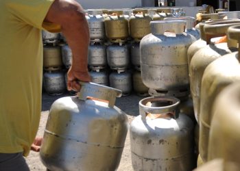 Petrobras anuncia redução do preço do gás natural em 5% para distribuidoras