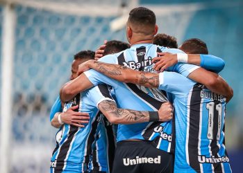 Grêmio garante retorno à Série A do Campeonato Brasileiro ao derrotar o Náutico por 3 a 0