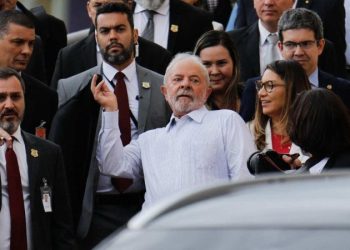 Lula desembarca no Egito para participar da COP-27