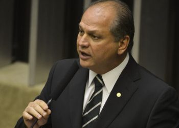 Centrão ameaça obrigar Lula a pagar orçamento secreto