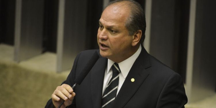 Centrão ameaça obrigar Lula a pagar orçamento secreto