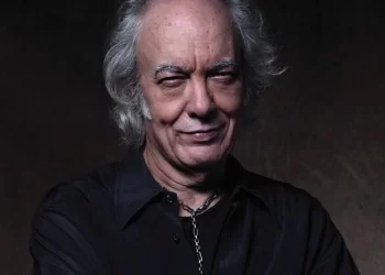 Morre o cantor e compositor Erasmo Carlos, aos 81 anos