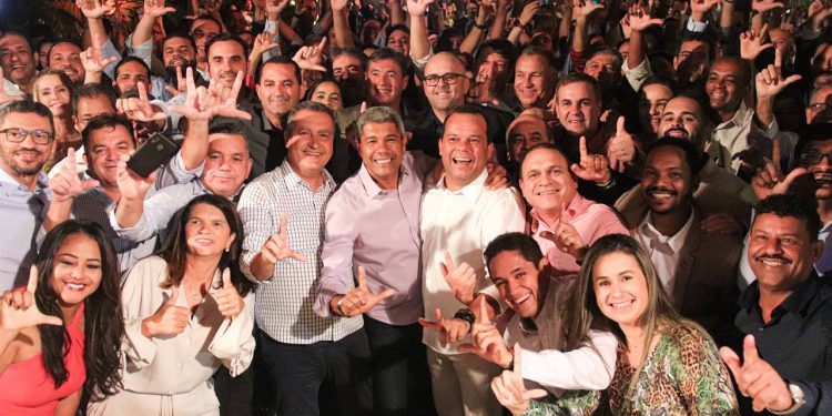 Rui, Jerônimo e Geraldo celebram vitória nas urnas com prefeitos e garantem fortalecer parceria