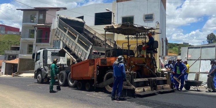 Obra realizada pelo Governo do Estado é retomada após paralisação em Jaguaquara