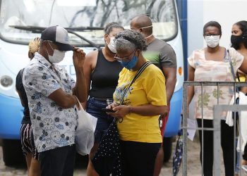 Governo do Estado anuncia decreto que restabelece obrigatoriedade do uso de máscaras