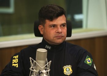 Diretor da PRF vira réu por improbidade após pedir votos para Bolsonaro