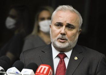 Jean Paul Prates é confirmado como presidente da Petrobras e planeja mudar política de preços