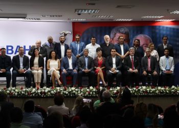 Jerônimo apresenta mais oito nomes que irão compor seu governo