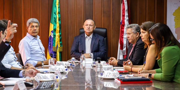 Governo da Bahia monta comitê de crise para enfrentamento das chuvas