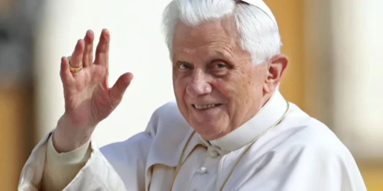 Papa Bento XVI morre aos 95 anos