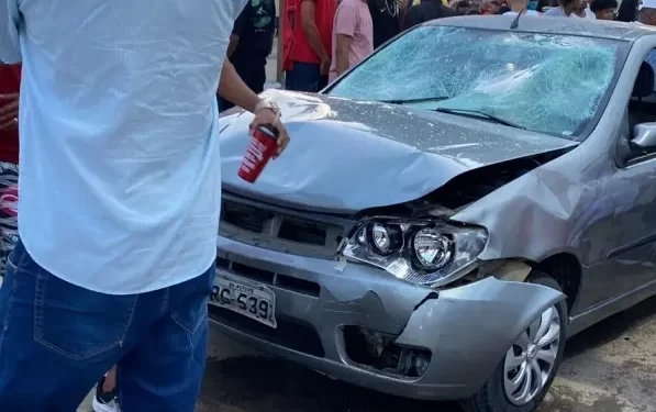 Jovens são atropelados após saírem de festa em Santa Inês e motorista é espancado e socorrido pela Polícia Militar