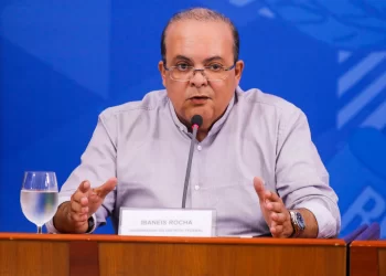 Moraes afasta governador do Distrito Federal, Ibaneis Rocha, por 90 dias