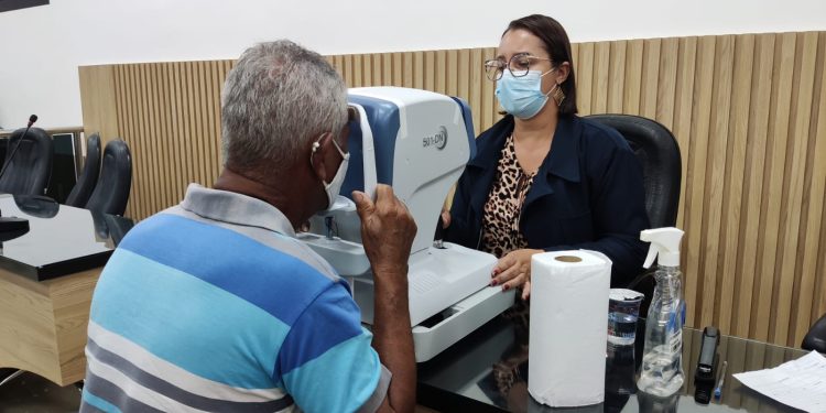 Mais de mil atendimentos oftalmológicos são realizados em multirão promovido pela Câmara de Vereadores