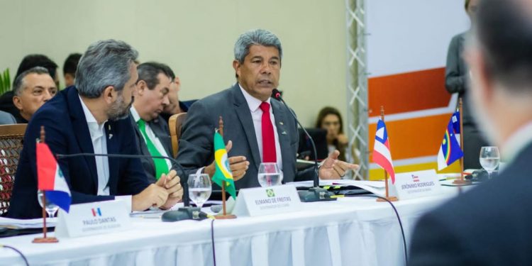 Jerônimo participa de reunião do Consórcio Nordeste e aponta prioridades para investimentos federais na região