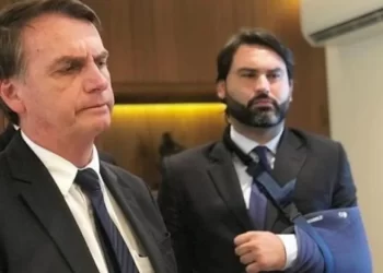 Policia Federal faz busca e apreensão em endereços de Léo Índio, sobrinho de Bolsonaro
