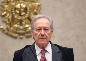 Lewandowski suspende o uso do Censo de 2022 para a distribuição do FPM