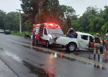 Colisão entre veículos deixa feridos na BA-262, trecho de Uruçuca; vítimas são de Jequié