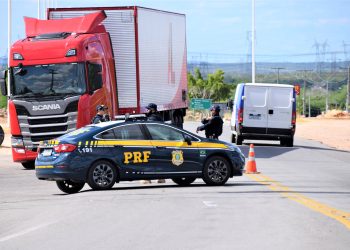 PRF divulga balanço da Operação Carnaval 2023 com redução no número de acidentes graves e de feridos