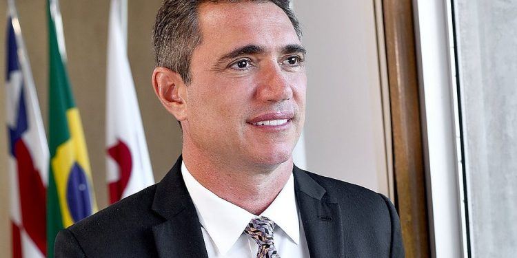 Jerônimo anuncia Leonardo Góes como novo presidente da Embasa