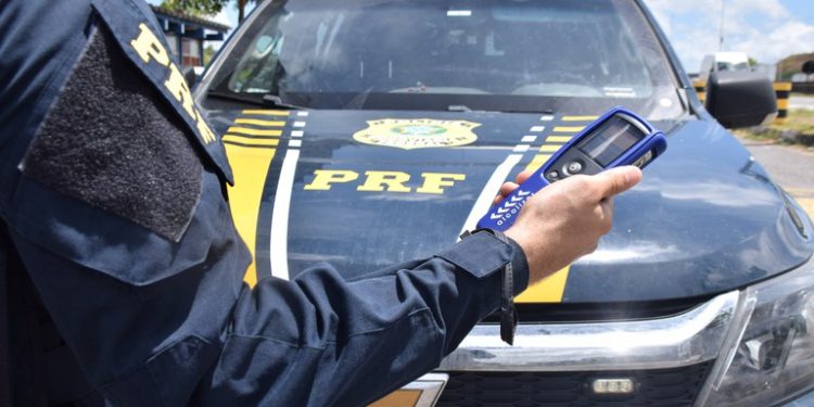Operação Carnaval: PRF registra mais de 2 mil testes de alcoolemia realizados