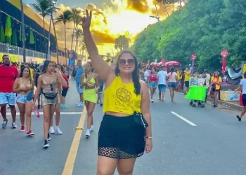 Advogada é morta a tiros dentro de carro após deixar camarote no carnaval de Salvador