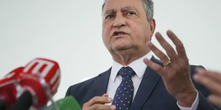 Rui Costa vira ministro mais detestado no governo, diz coluna