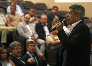 Jerônimo reúne gestores para alinhar ações de lançamento do Bahia Sem Fome