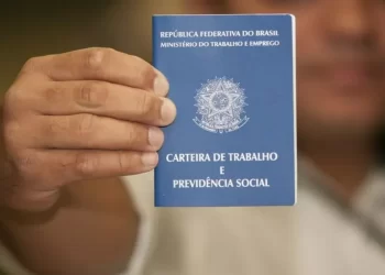 Desemprego vai a 8,4% no trimestre encerrado em janeiro, diz IBGE