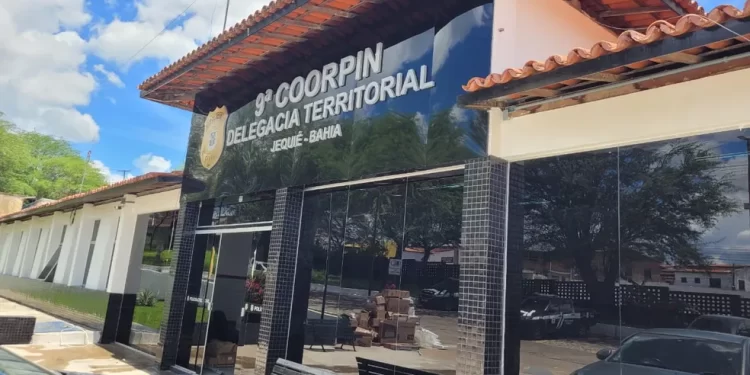 Mulher suspeita de estelionato é presa em flagrante com joias avaliadas em R$ 3,5 mil em Jequié