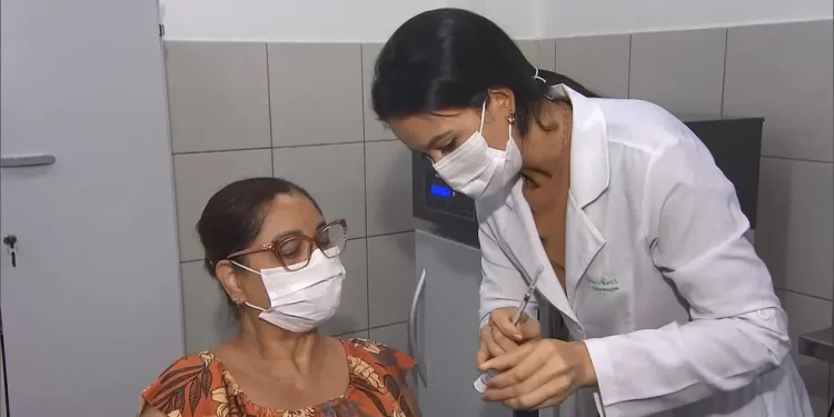 Cinco cidades do Vale do Jiquiriçá não iniciaram aplicação da vacina bivalente contra Covid-19