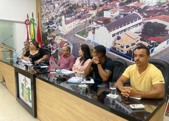 Reunião com representantes da educação e da segurança pública discute medidas para enfrentar a violência nas escolas