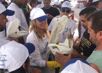 Prefeitura de Jaguaquara entrega mais de 18 mil quilos de peixe na Semana Santa