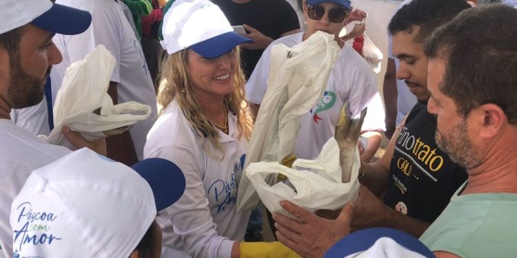 Prefeitura de Jaguaquara entrega mais de 18 mil quilos de peixe na Semana Santa