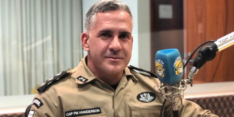 Capitão Hianderson desmente boatos de ataques e garante reforço na segurança das escolas