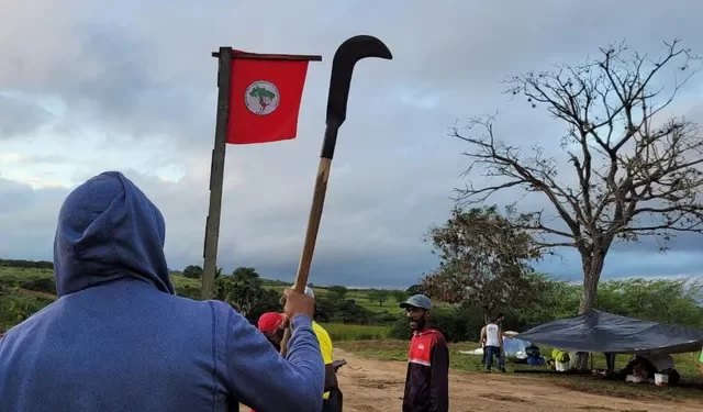 MST ocupa fazendas em Jaguaquara e em mais duas regiões da Bahia, durante a campanha Abril Vermelho