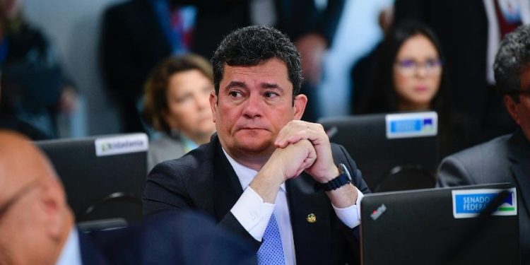 PGR quer condenar Sérgio Moro à prisão por acusação contra o ministro Gilmar Mendes